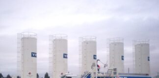 YPF signs agreement with Italy’s Eni and UAE’s XRG to develop LNG in Argentina ypf-signs-agreement-with-italy’s-eni-and-uae’s-xrg-to-develop-lng-in-argentina