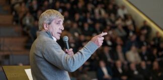 El futuro del plan económico: tras un primer semestre con mejoras en el frente externo, la city advierte nuevos riesgos el-futuro-del-plan-economico:-tras-un-primer-semestre-con-mejoras-en-el-frente-externo,-la-city-advierte-nuevos-riesgos